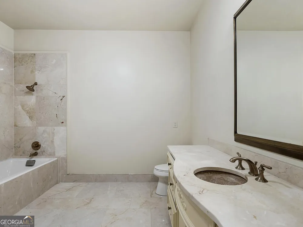 6420 Riverside DR NW Sandy Springs, GA 30328