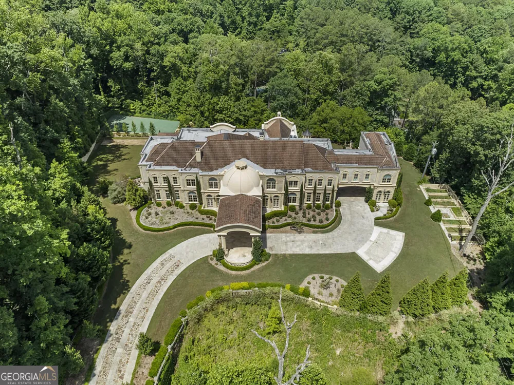 6420 Riverside DR NW Sandy Springs, GA 30328