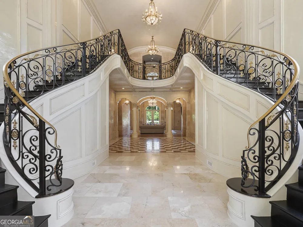 6420 Riverside DR NW Sandy Springs, GA 30328