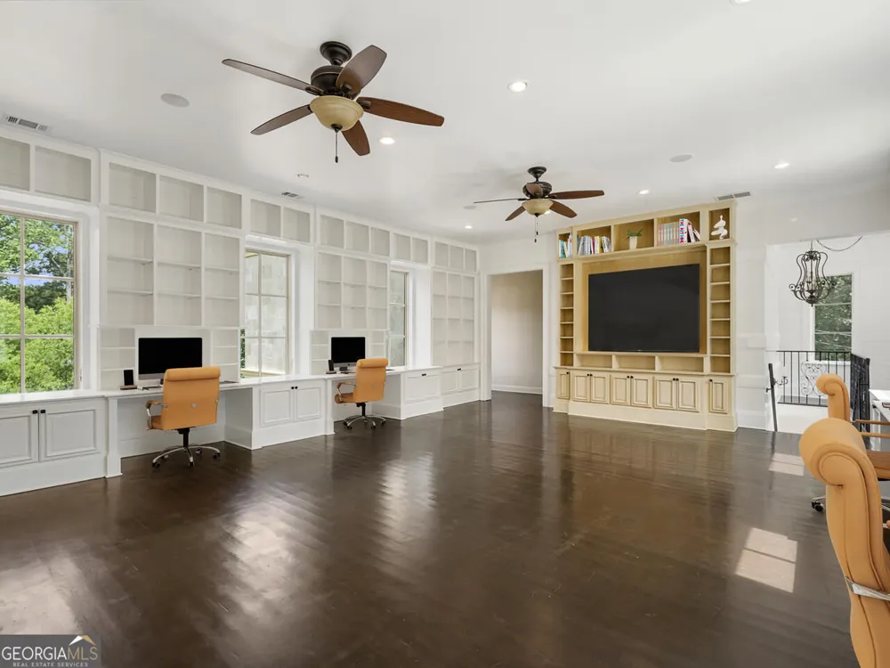6420 Riverside DR NW Sandy Springs, GA 30328