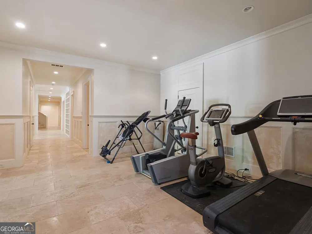 6420 Riverside DR NW Sandy Springs, GA 30328