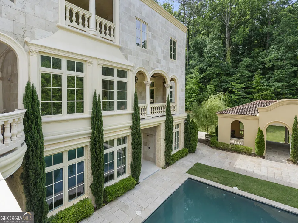 6420 Riverside DR NW Sandy Springs, GA 30328