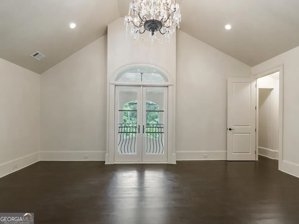 6420 Riverside DR NW Sandy Springs, GA 30328