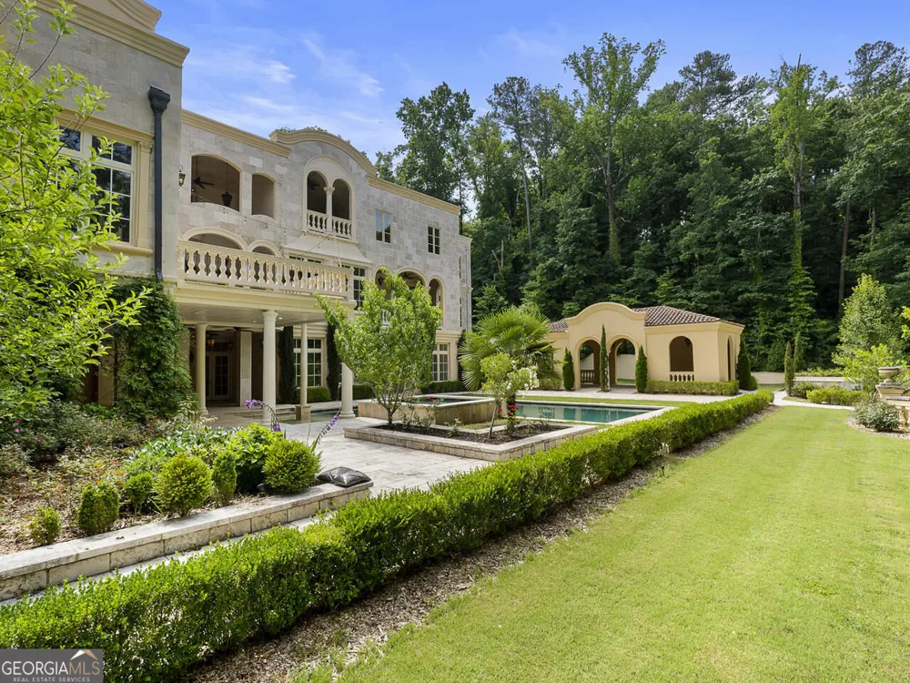 6420 Riverside DR NW Sandy Springs, GA 30328