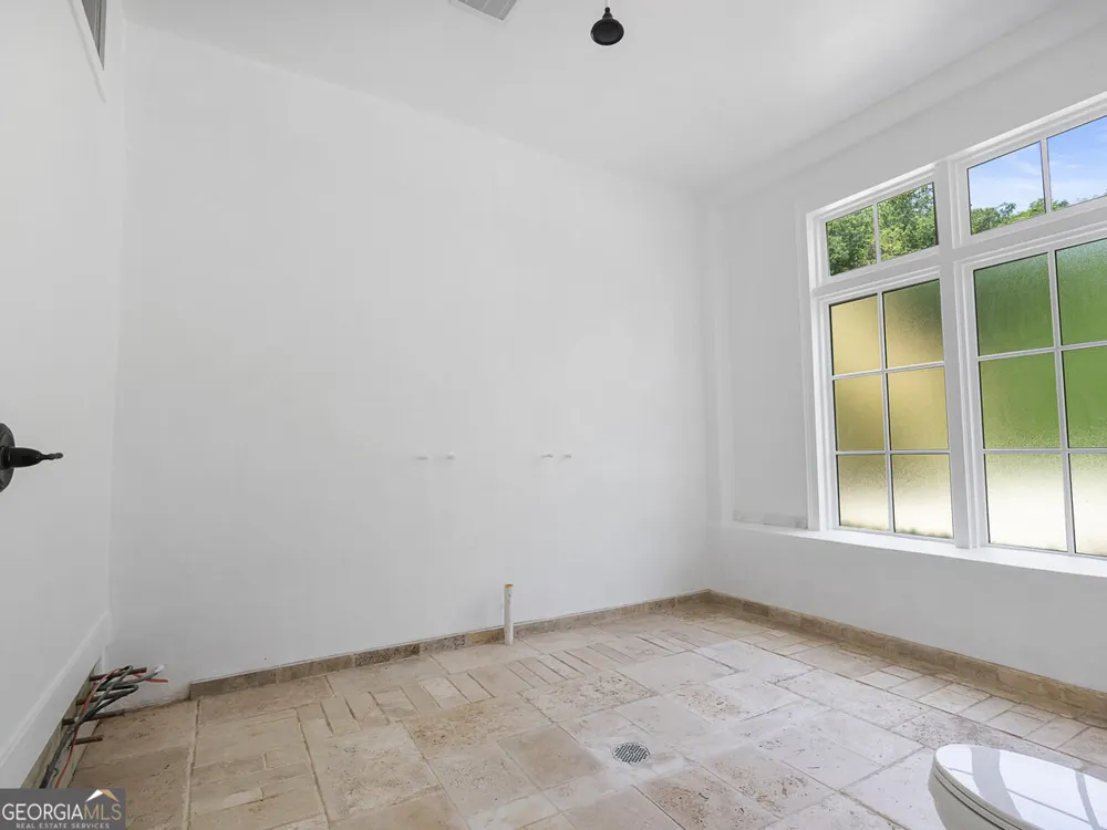 6420 Riverside DR NW Sandy Springs, GA 30328