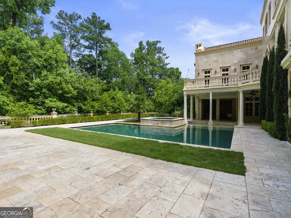 6420 Riverside DR NW Sandy Springs, GA 30328