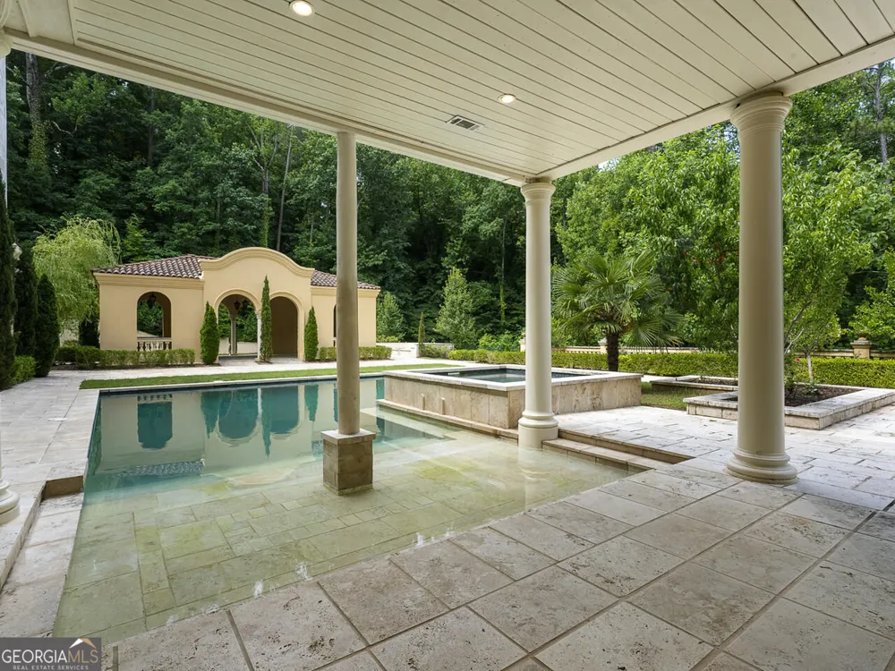 6420 Riverside DR NW Sandy Springs, GA 30328