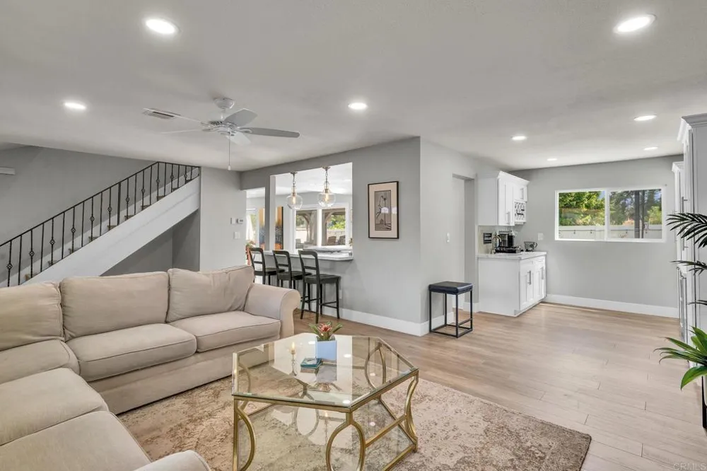 291 Surrey Place Bonita, CA 91902