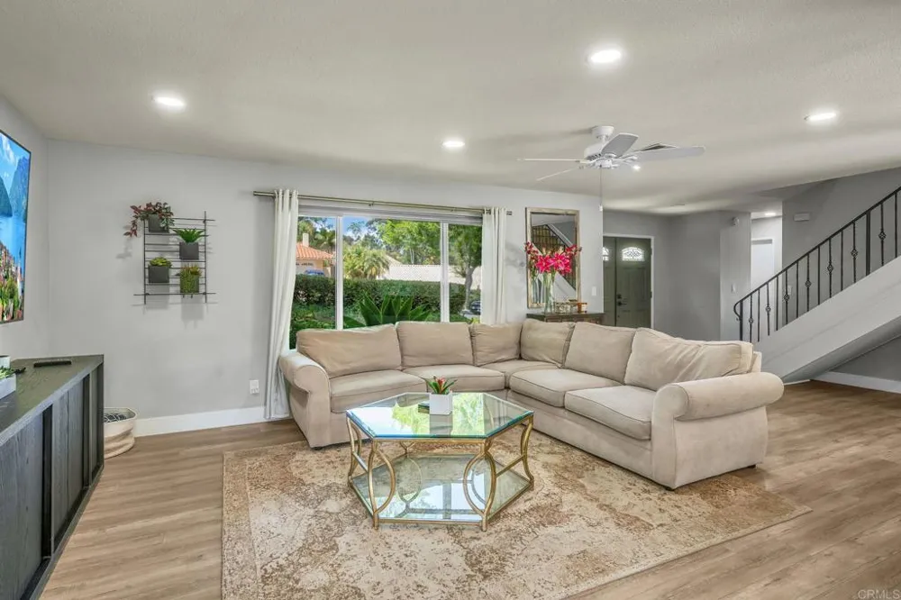 291 Surrey Place Bonita, CA 91902