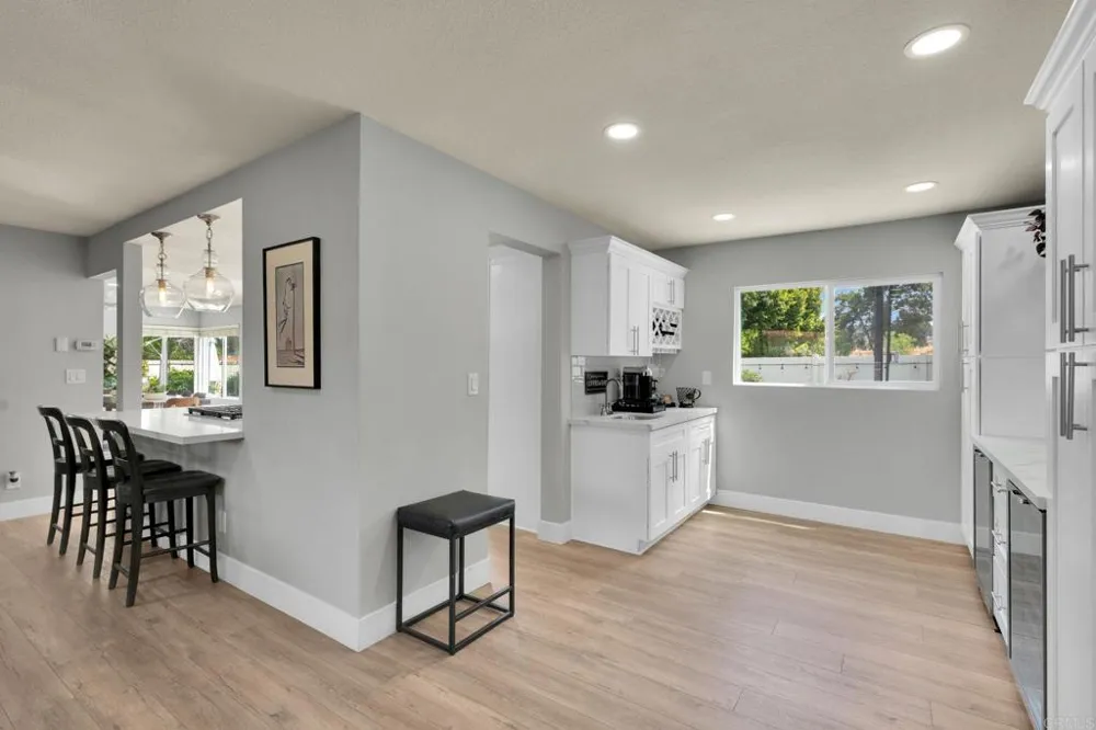 291 Surrey Place Bonita, CA 91902