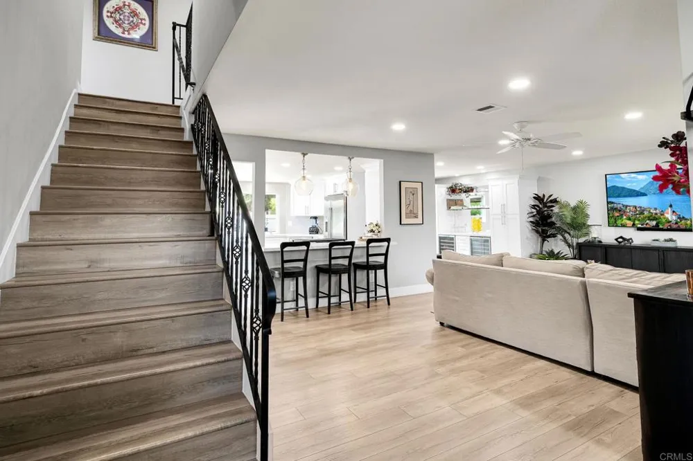 291 Surrey Place Bonita, CA 91902