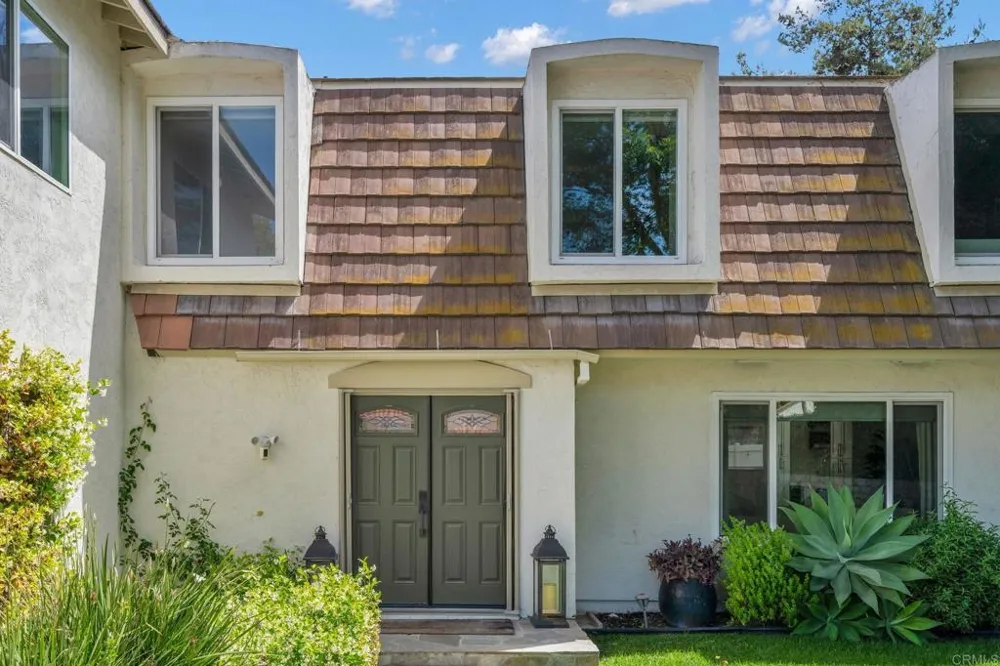291 Surrey Place Bonita, CA 91902