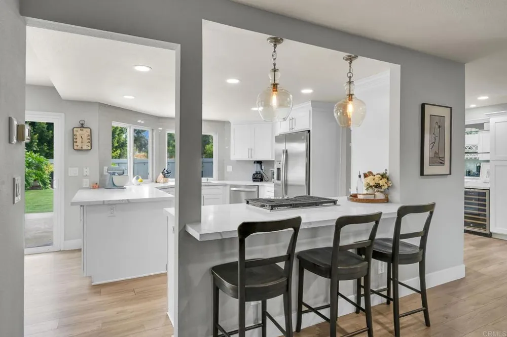 291 Surrey Place Bonita, CA 91902