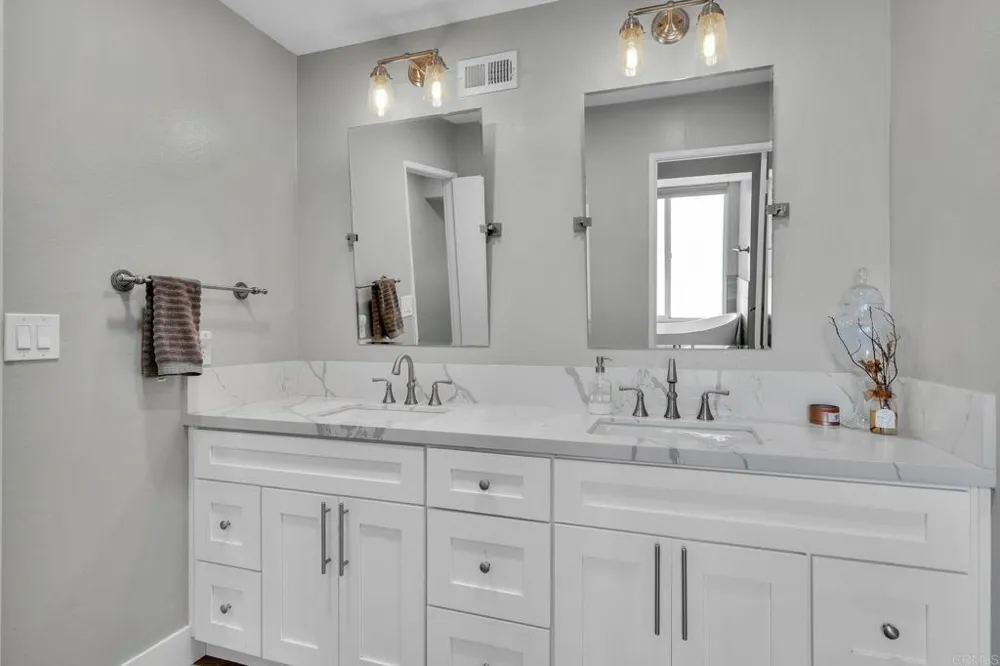 291 Surrey Place Bonita, CA 91902