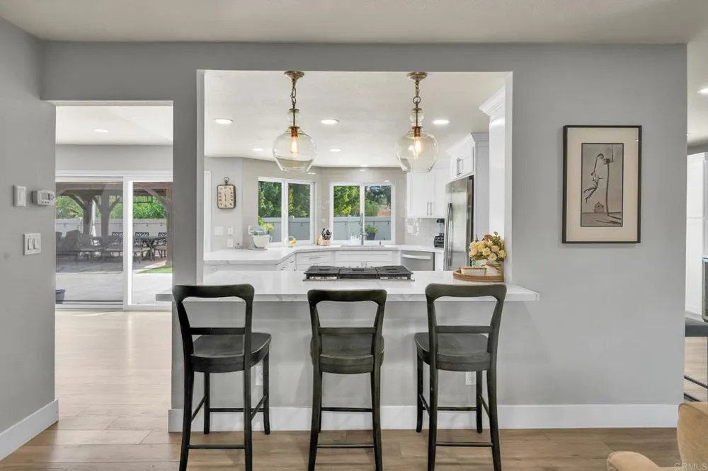291 Surrey Place Bonita, CA 91902