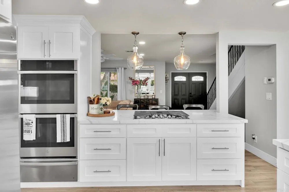 291 Surrey Place Bonita, CA 91902