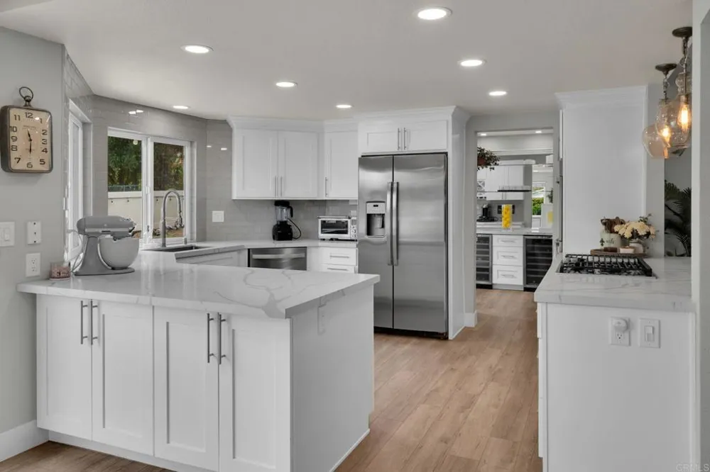 291 Surrey Place Bonita, CA 91902