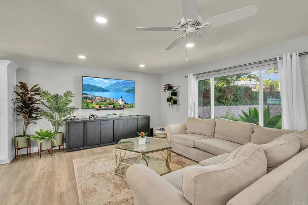 291 Surrey Place Bonita, CA 91902