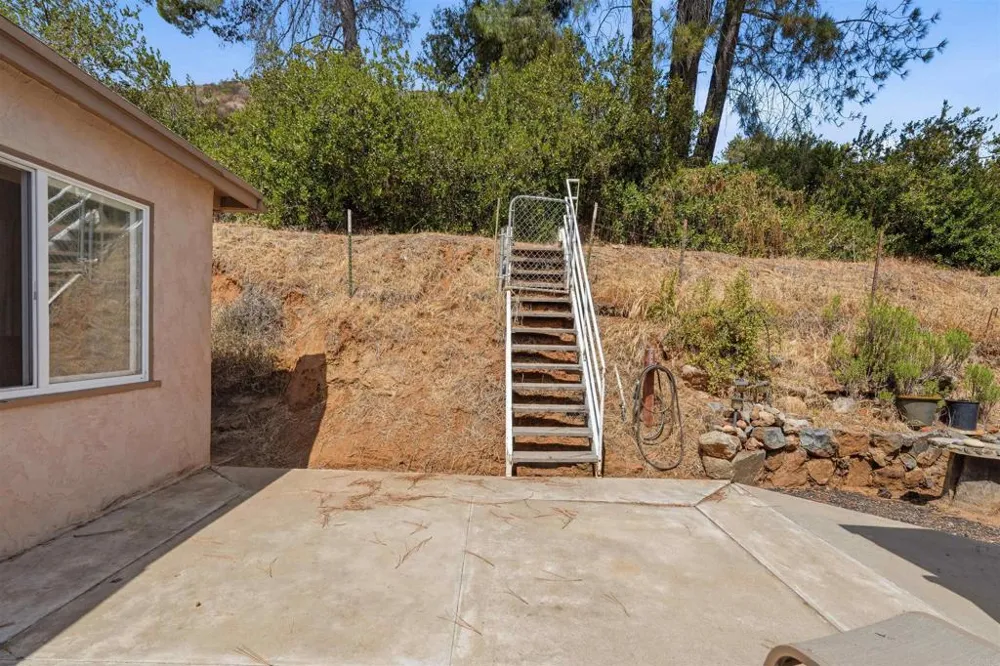 11825 Taia Ln Lakeside, CA 92040