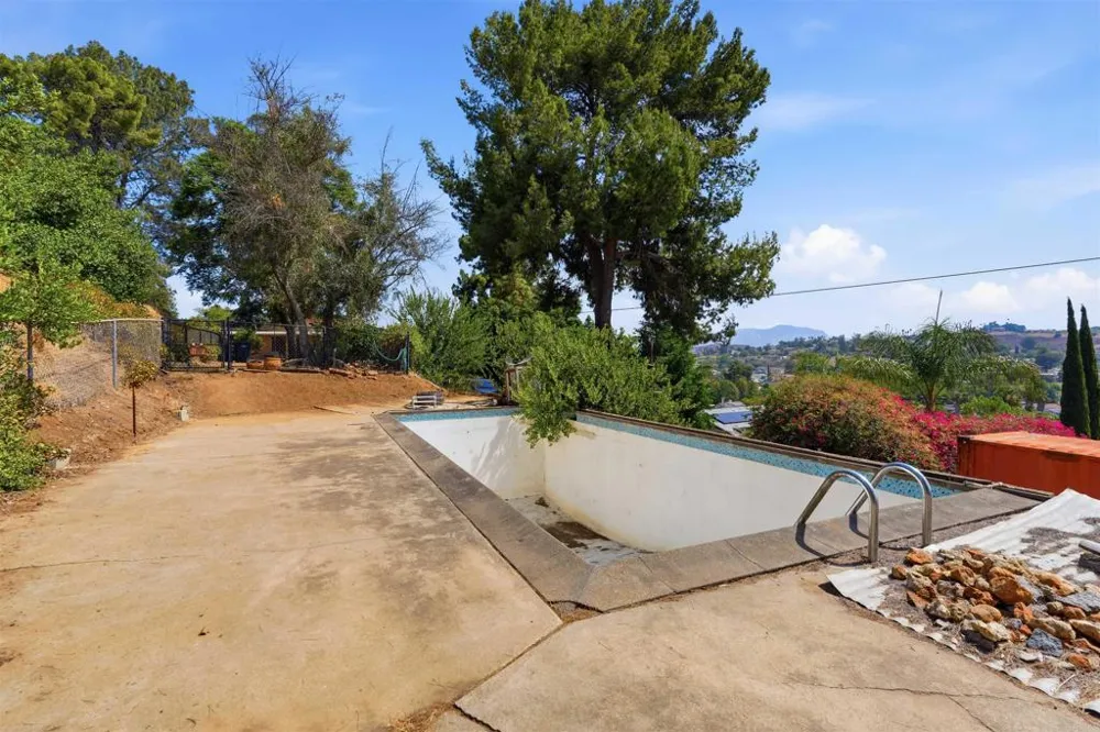 11825 Taia Ln Lakeside, CA 92040