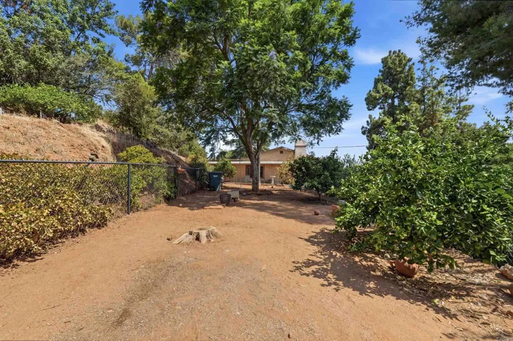 11825 Taia Ln Lakeside, CA 92040
