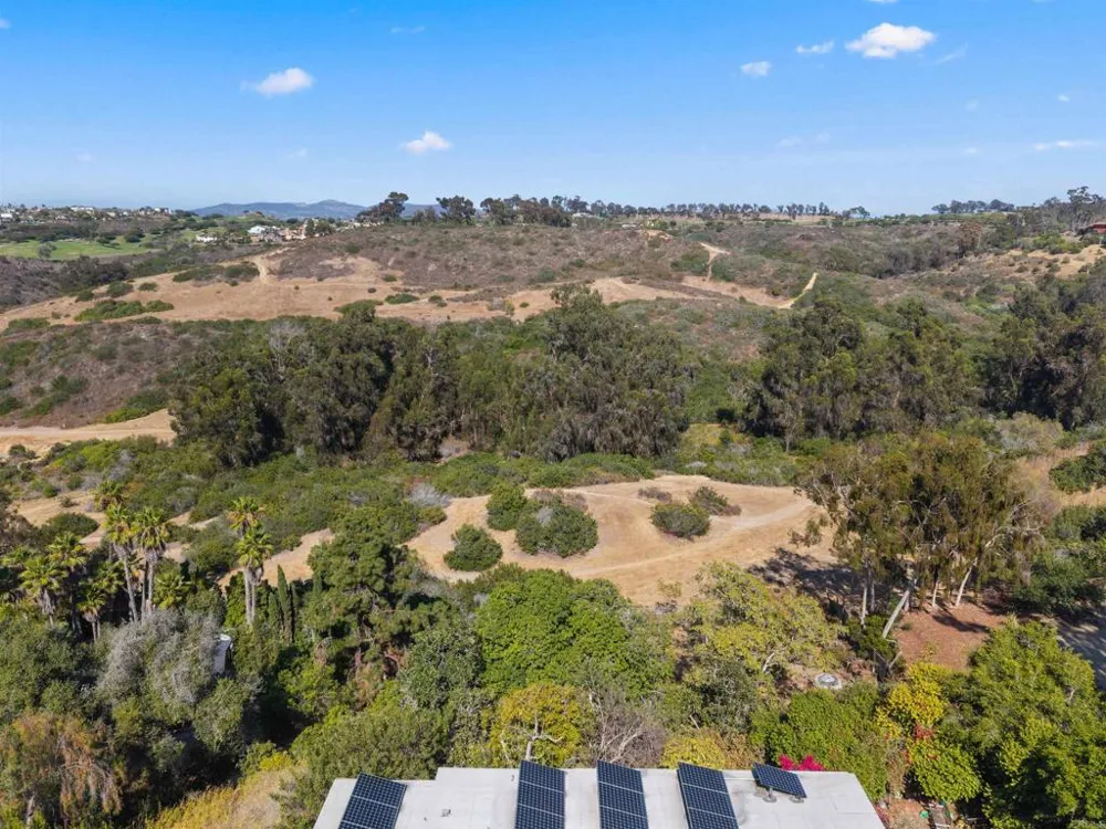 1243 Saxony Road Encinitas, CA 92024