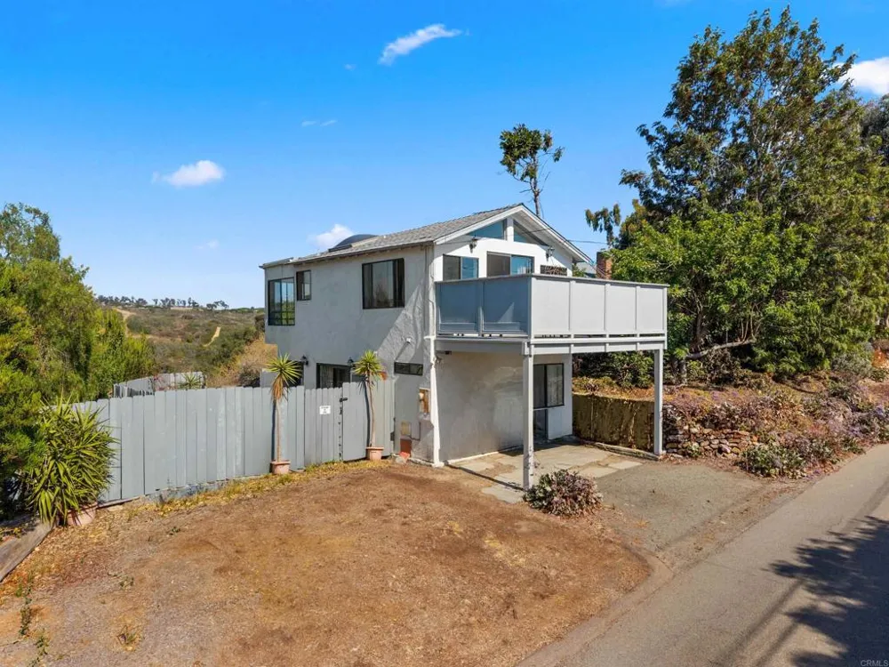1243 Saxony Road Encinitas, CA 92024