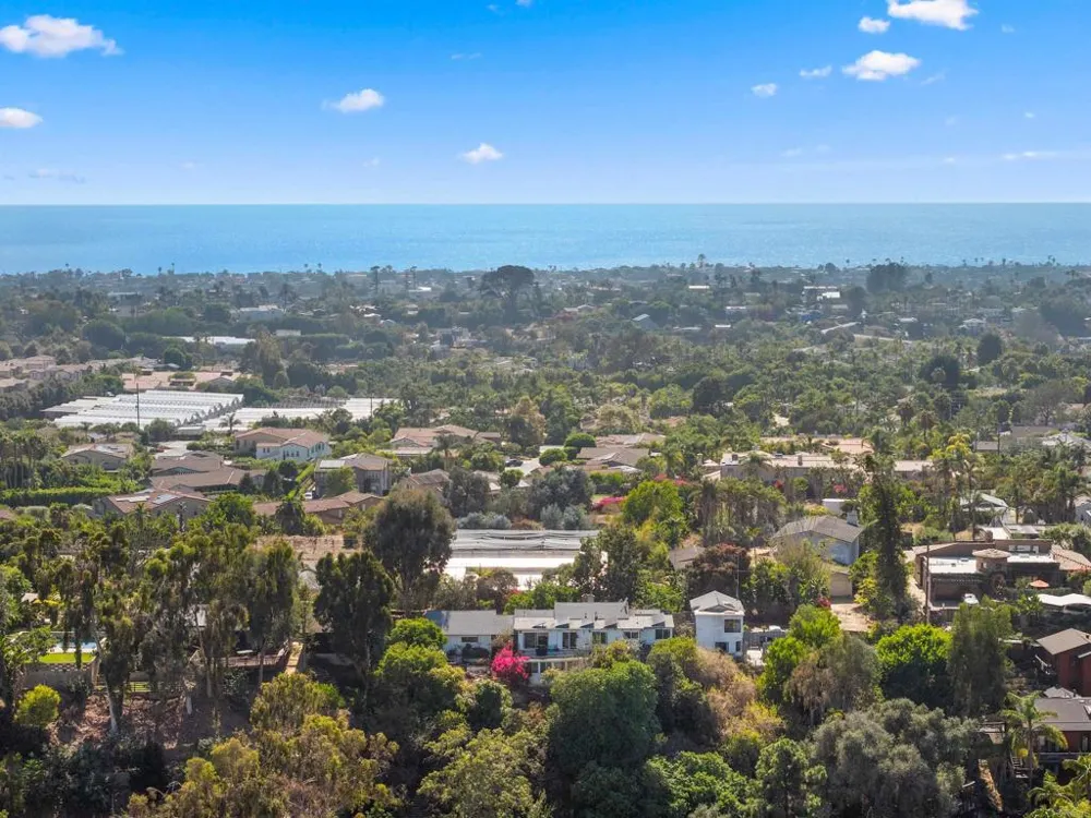 1243 Saxony Road Encinitas, CA 92024