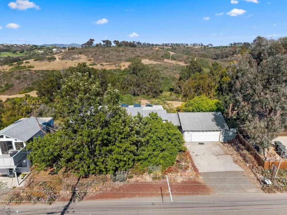 1243 Saxony Road Encinitas, CA 92024