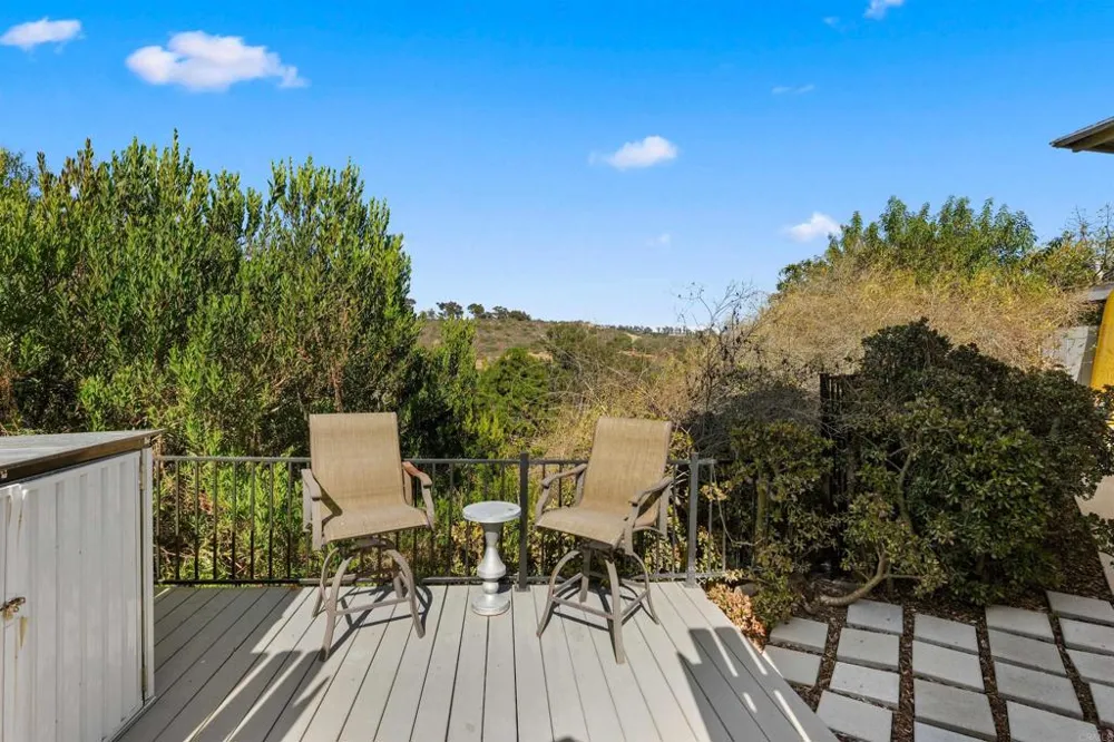 1243 Saxony Road Encinitas, CA 92024