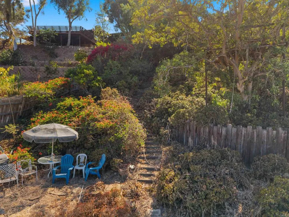 1243 Saxony Road Encinitas, CA 92024