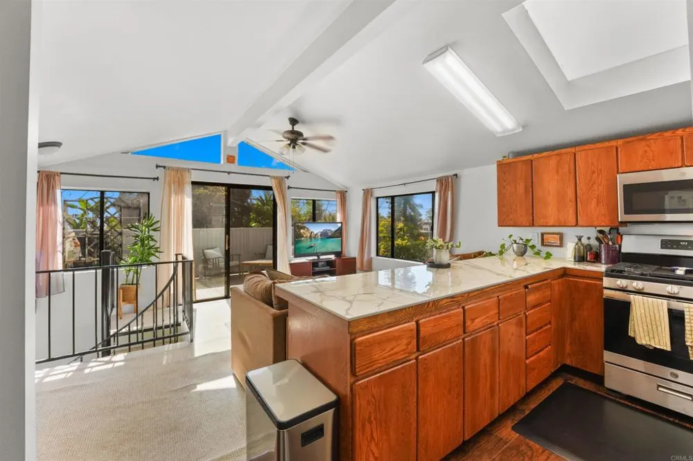1243 Saxony Road Encinitas, CA 92024