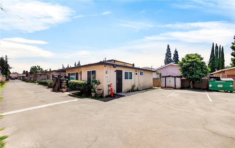 15013 Indiana Paramount, CA 90723