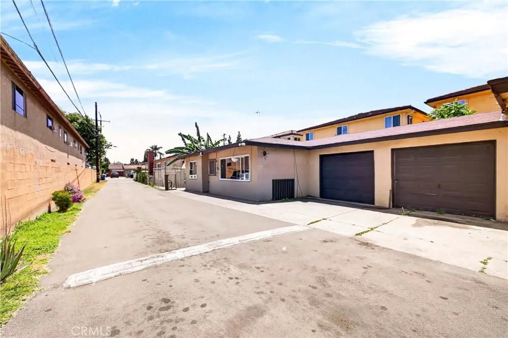 15013 Indiana Paramount, CA 90723