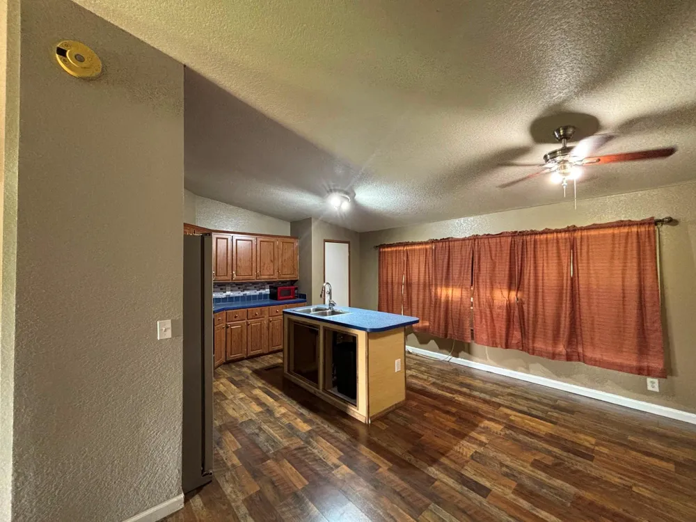 560 S View Street Lytle, TX 78052