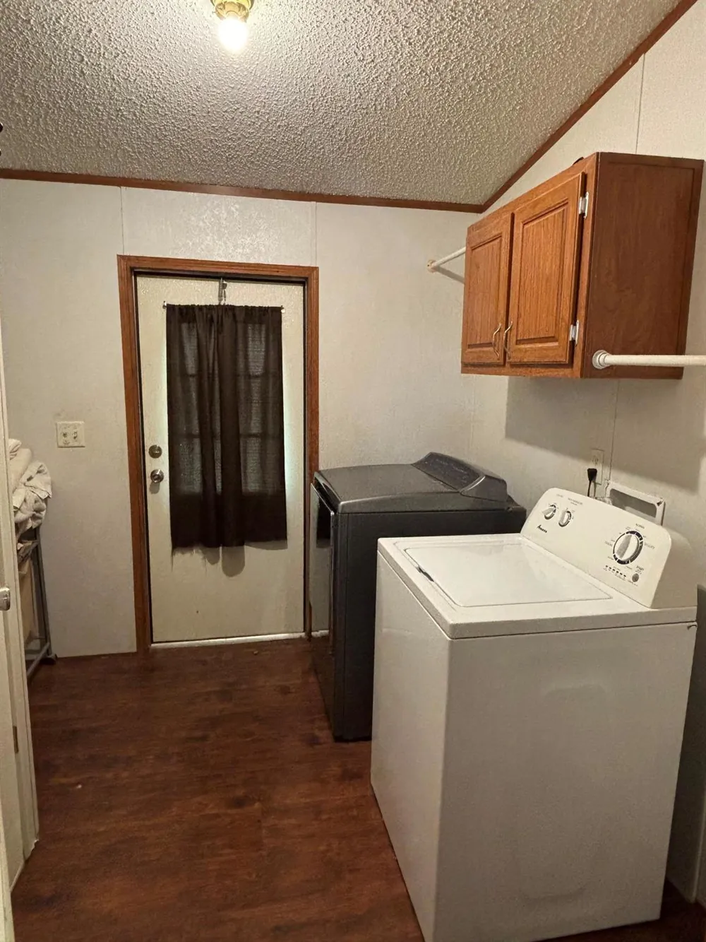560 S View Street Lytle, TX 78052