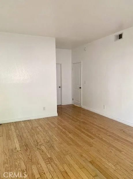 3284 Barham #304 Los Angeles, CA 90068