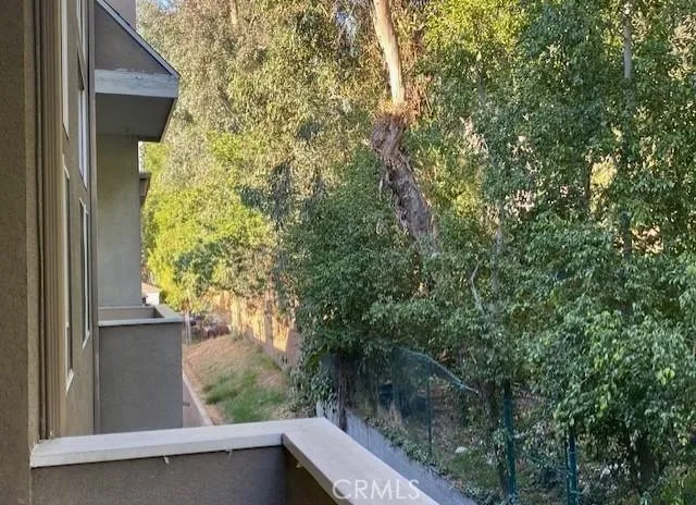3284 Barham #304 Los Angeles, CA 90068