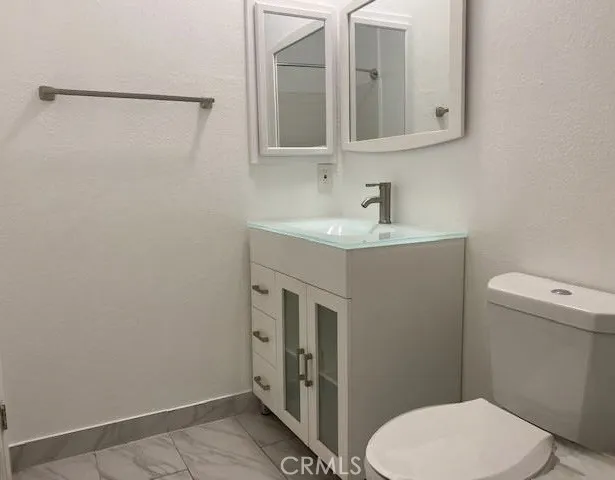 3284 Barham #304 Los Angeles, CA 90068