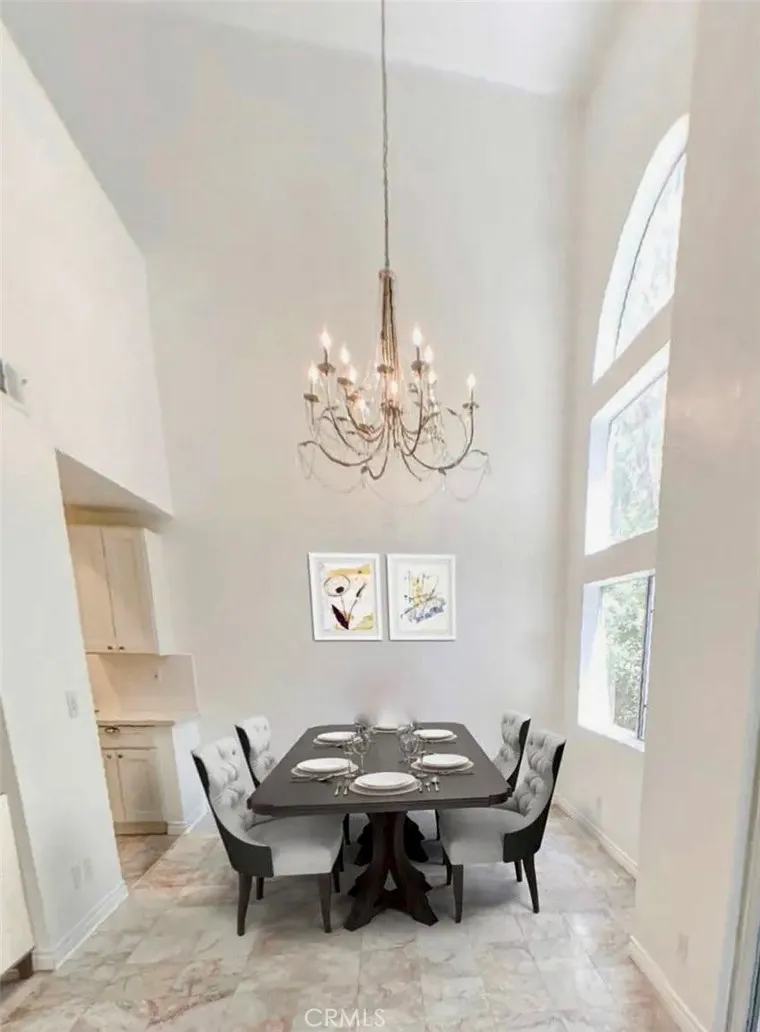 3284 Barham #304 Los Angeles, CA 90068