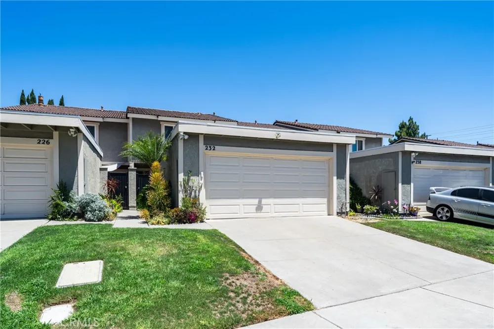 232 Aqueduct Dr Placentia, CA 92870