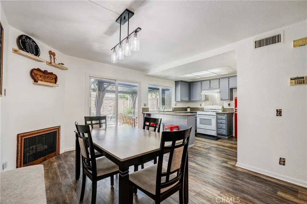 232 Aqueduct Dr Placentia, CA 92870