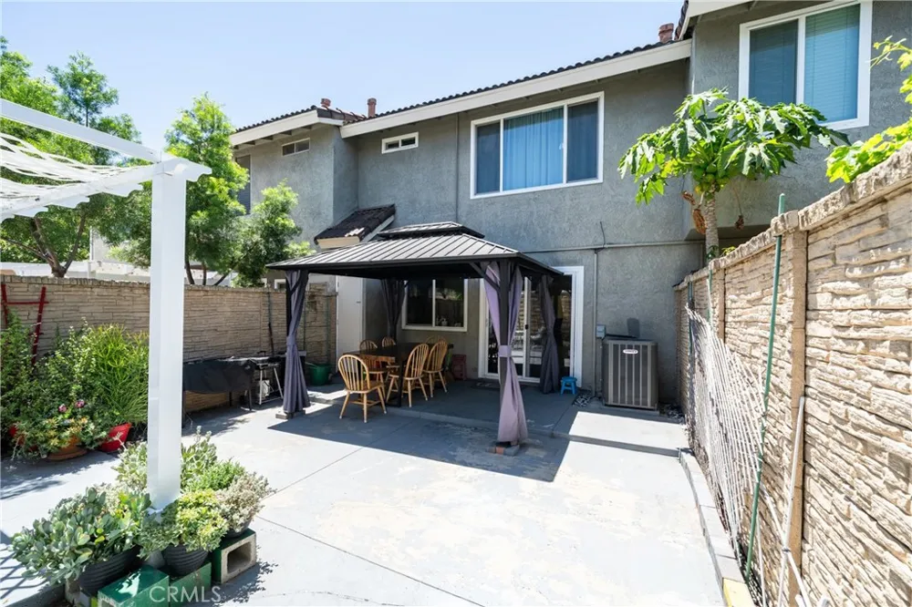 232 Aqueduct Dr Placentia, CA 92870