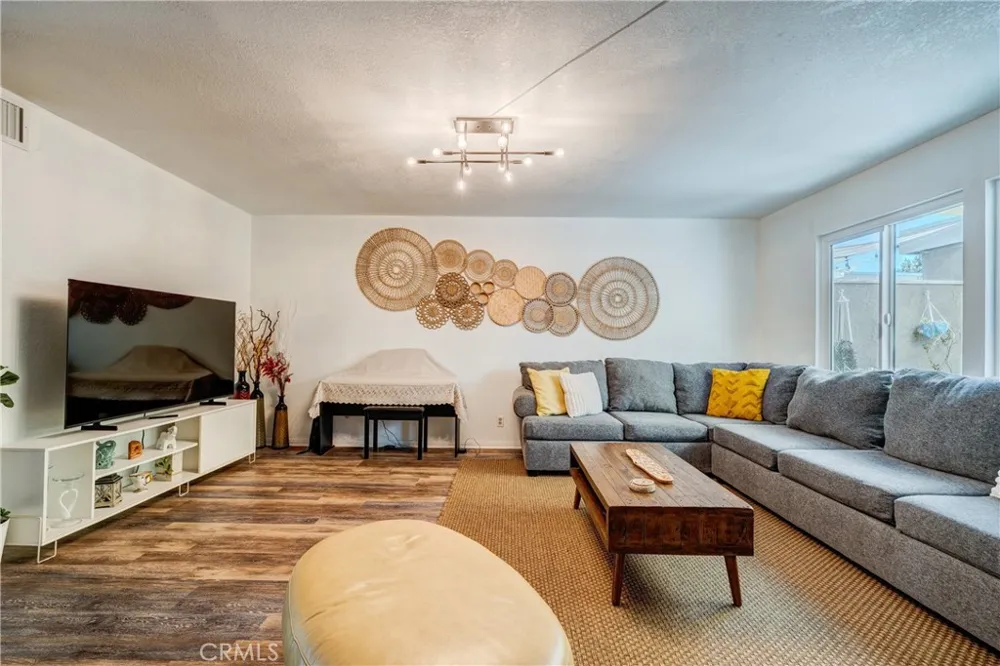 232 Aqueduct Dr Placentia, CA 92870