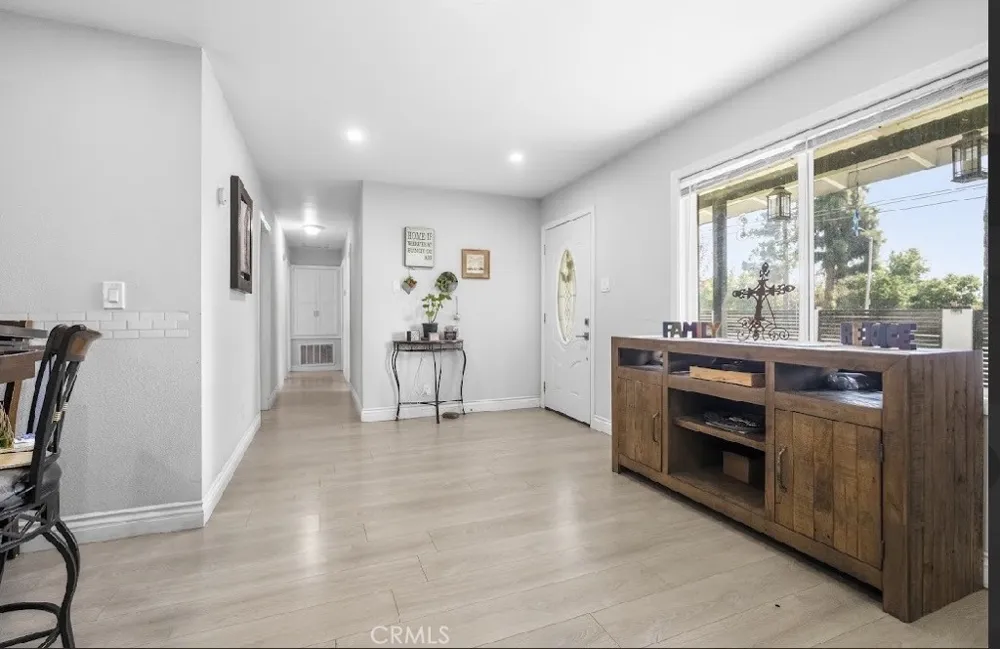 9444 Cedar Bloomington, CA 92316