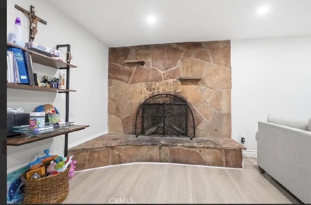 9444 Cedar Bloomington, CA 92316