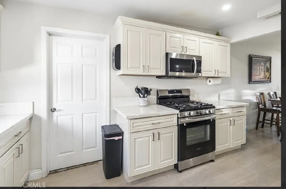 9444 Cedar Bloomington, CA 92316
