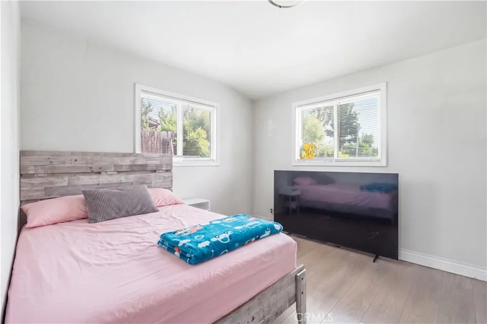 9444 Cedar Bloomington, CA 92316
