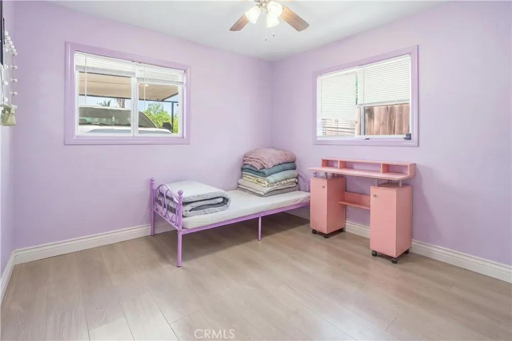 9444 Cedar Bloomington, CA 92316