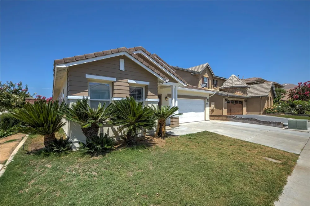13247 Yellowwood Street Moreno Valley, CA 92553